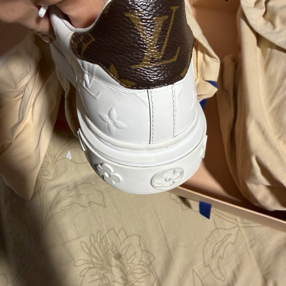 Louis Vuitton women’s sneakers time out 38.5 - Picture 4 of 13